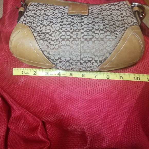 Coach Signature Satchel - Picture 4 of 16